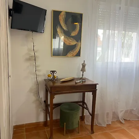 Mex-goretti House